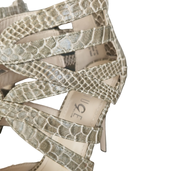 Rouge Helium Gator Heels - Picture 10 of 16